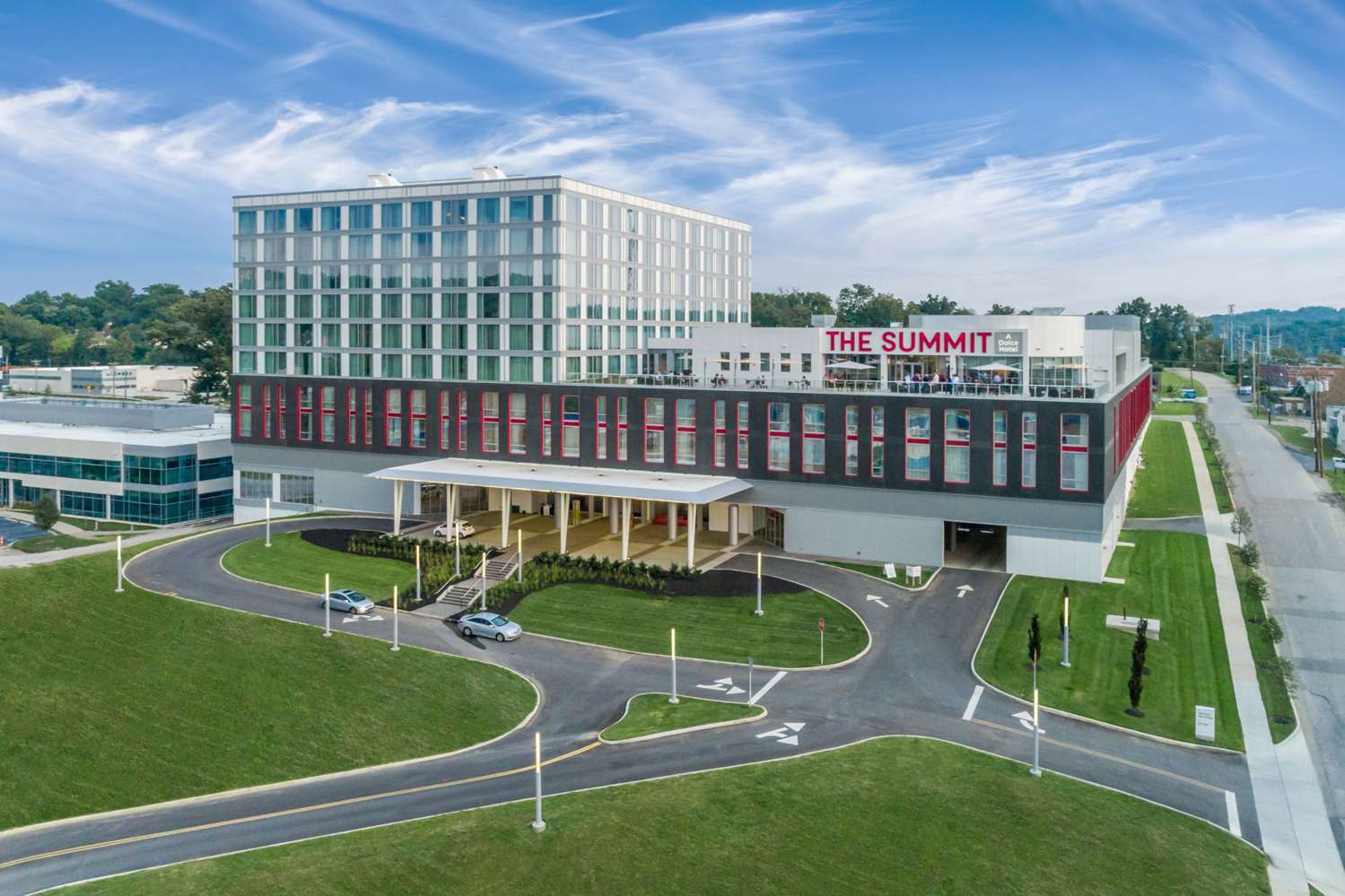 The Summit Hotel Cincinnati Exterior photo